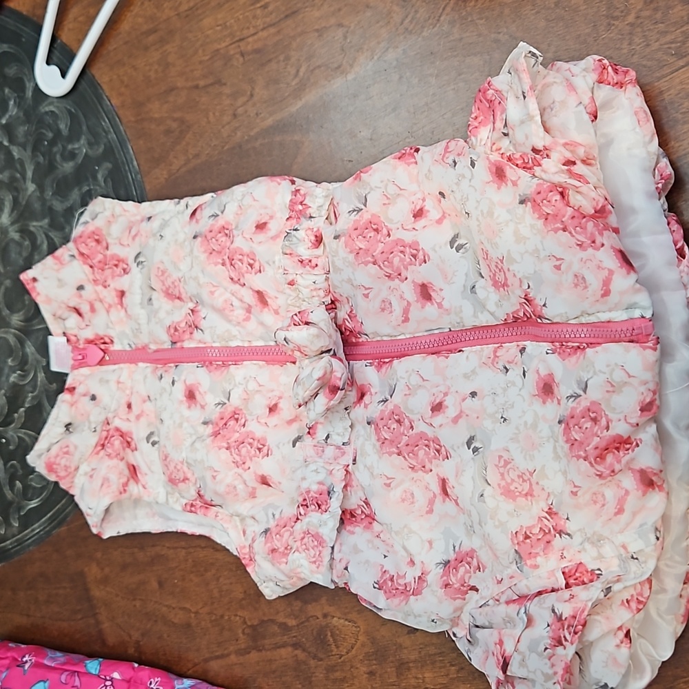Little Girls Pink Flowers Collared Puffer Vest size 4